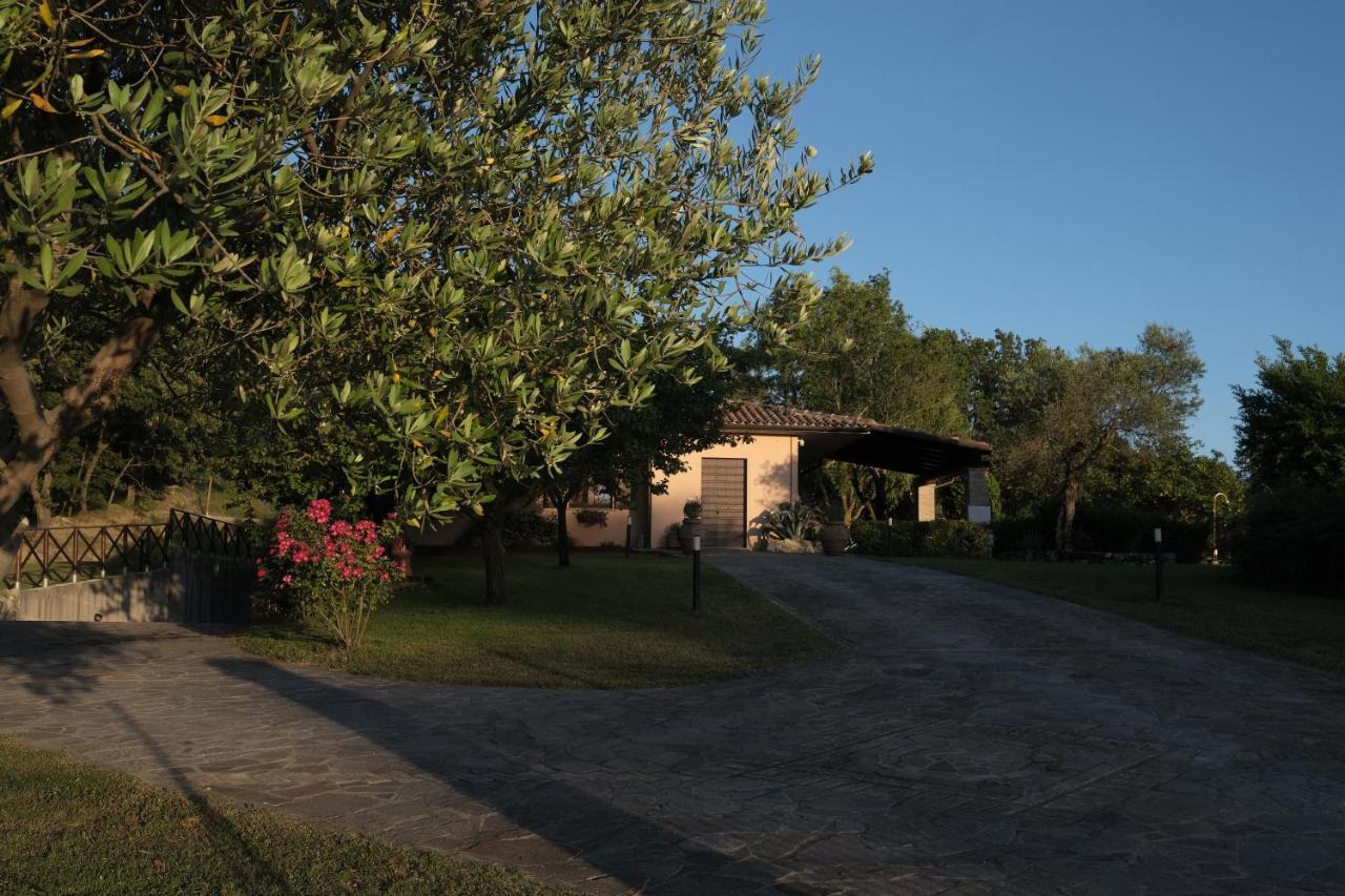 Casa Vacanze Colonnata Gubbio Buitenkant foto
