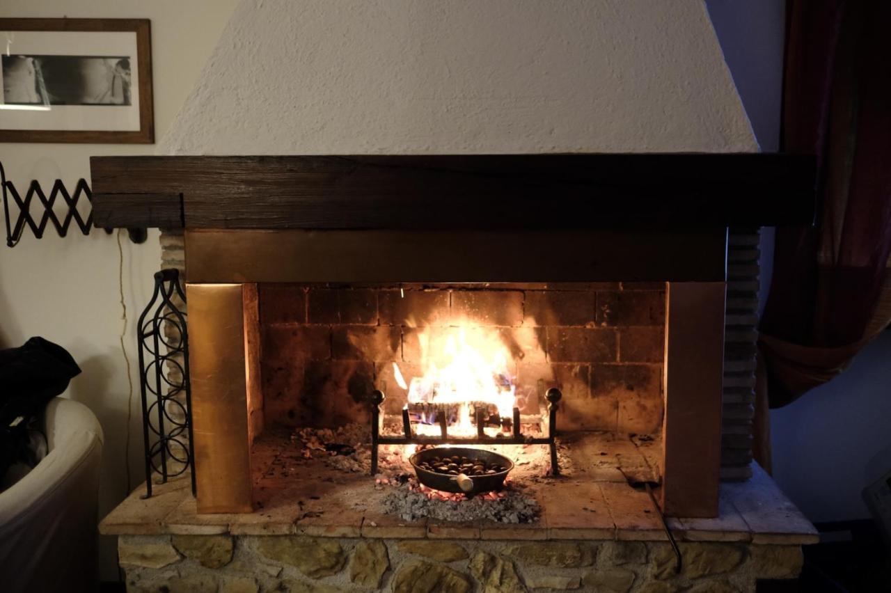 Casa Vacanze Colonnata Gubbio Buitenkant foto